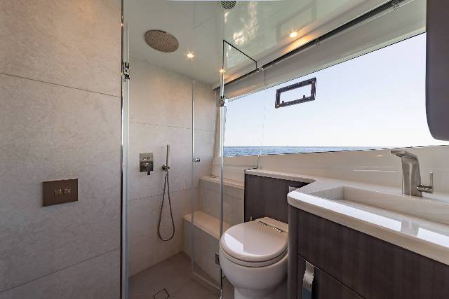 Galeon 570 SKY