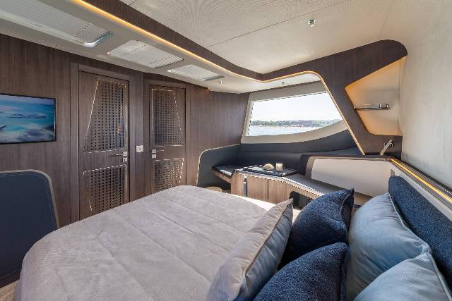 Galeon 570 SKY