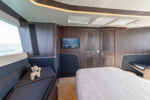 Galeon 570 SKY