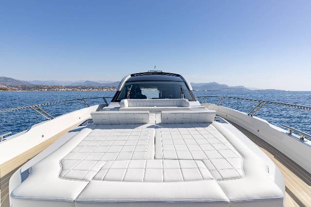 Galeon 570 SKY