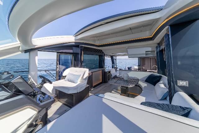 Galeon 570 SKY