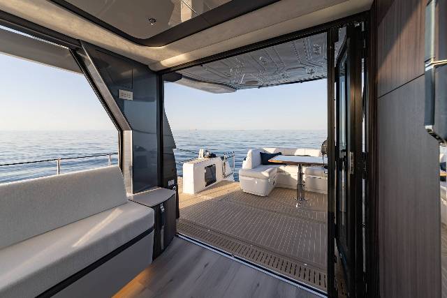 Galeon 570 SKY