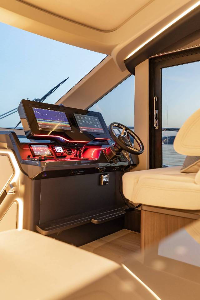 Galeon 570 SKY
