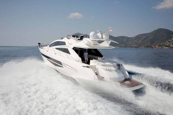 Galeon 700 SKY