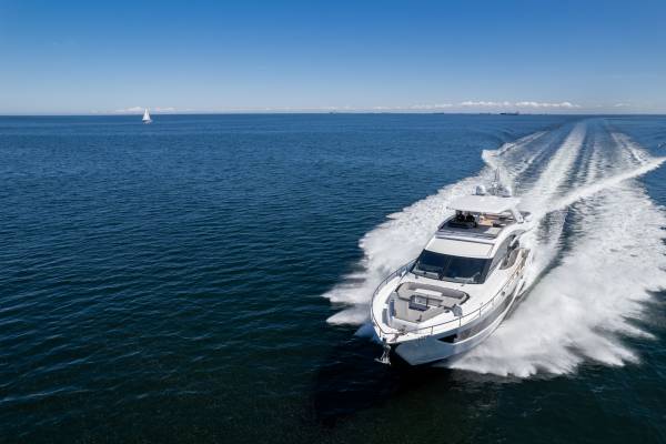 Galeon 800 FLY