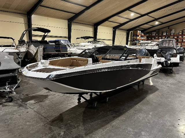 Glastron 220 GTD - 225 HK Yamaha/Udstyr