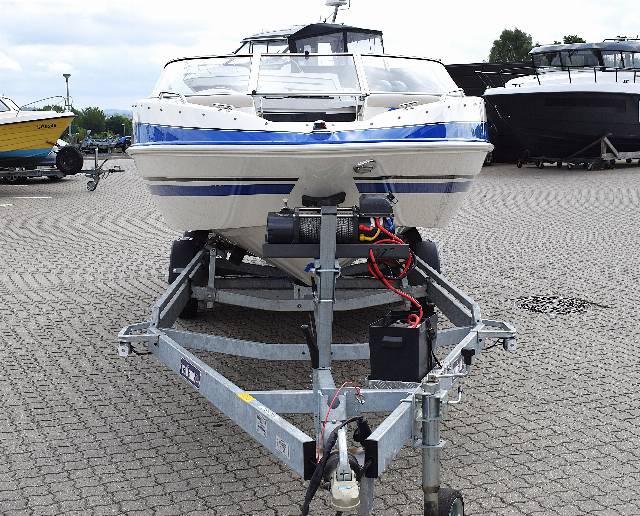 Glastron 225 GT