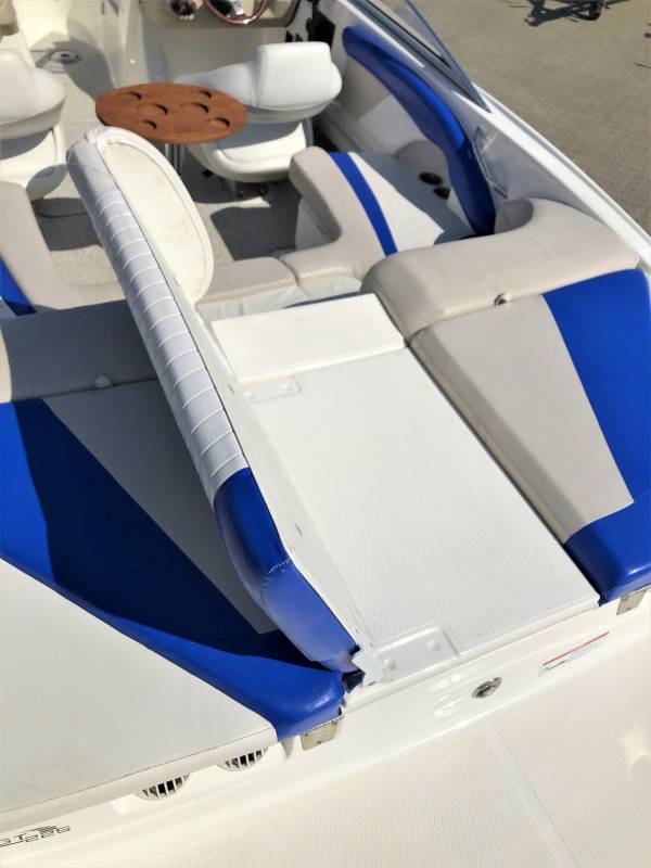 Glastron 225 GT