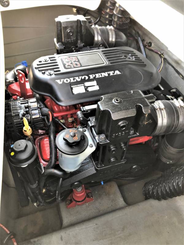 Glastron 225 GT