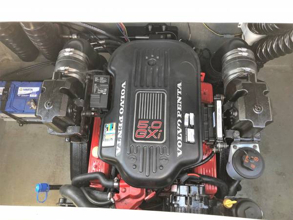 Glastron 225 GT