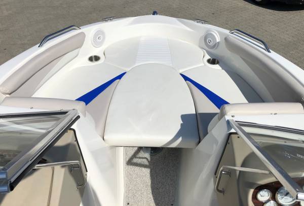 Glastron 225 GT