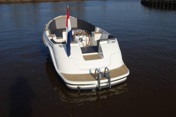 Interboat Intender 650