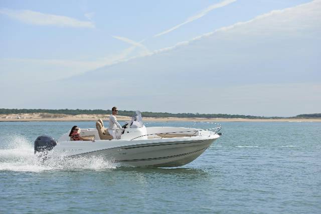 Jeanneau Cap Camarat 6.5 CC