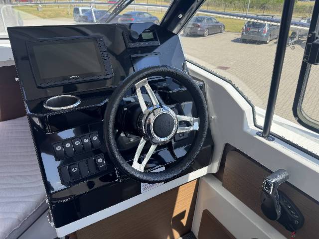 Jeanneau Merry Fisher 795 Serie 2 - Yamaha 150 HK/LOADET Udstyr
