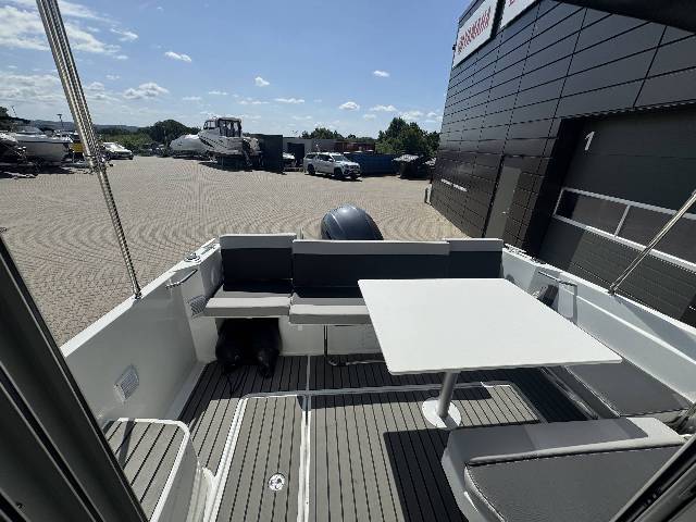 Jeanneau Merry Fisher 795 Serie 2 - Yamaha 150 HK/LOADET Udstyr