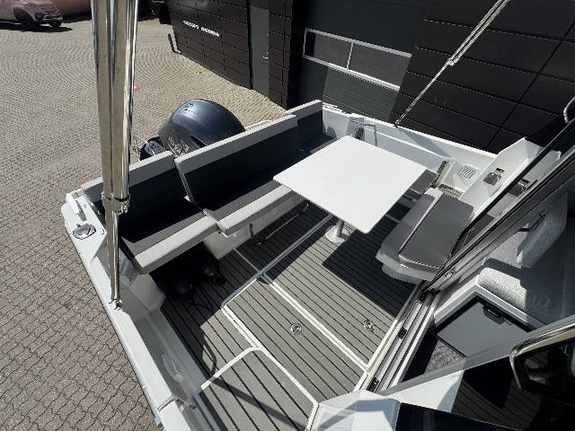 Jeanneau Merry Fisher 795 Serie 2 - Yamaha 150 HK/LOADET Udstyr