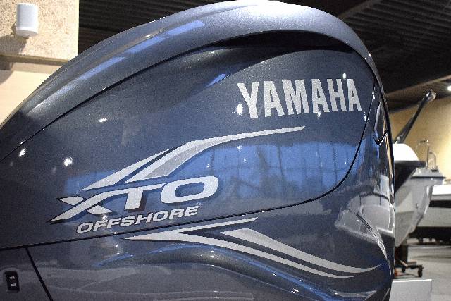 Karnic SL800 - F375 XTO - V8 Yamaha/Udstyr