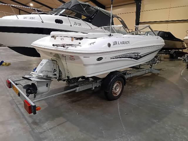 Larson 180 Sport - Volvo Penta 135 HK/Udstyr
