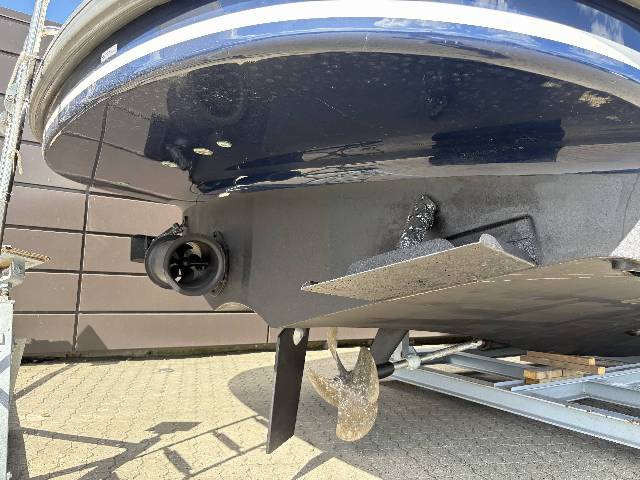 Nimbus 305 Coupe - 220 HK Diesel-Fast skrueaksel/Udstyr