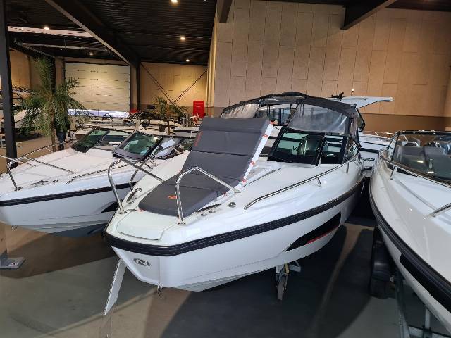 Nordkapp Noblesse 720 - Yamaha 200 HK/Udstyr