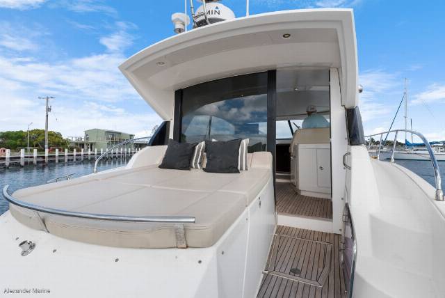 Prestige 42S - Twin Volvo Penta IPS500/Udstyr
