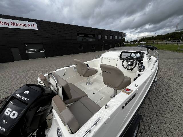 Quicksilver 455 Cabin
