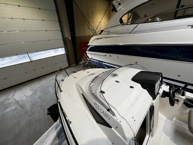 Quicksilver 455 Cabin