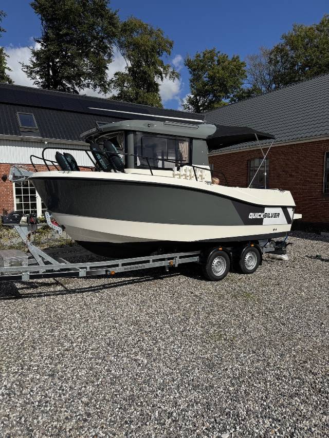 Quicksilver 605 Pilothus - 150 HK Mercury/Loaded udstyr