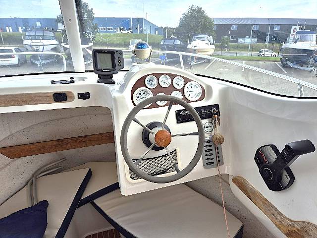 Quicksilver 630 m/ MerCruiser Diesel 135 HK