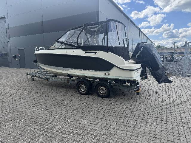 Quicksilver 675 Activ Cruiser m/Mercury F225 og udstyr