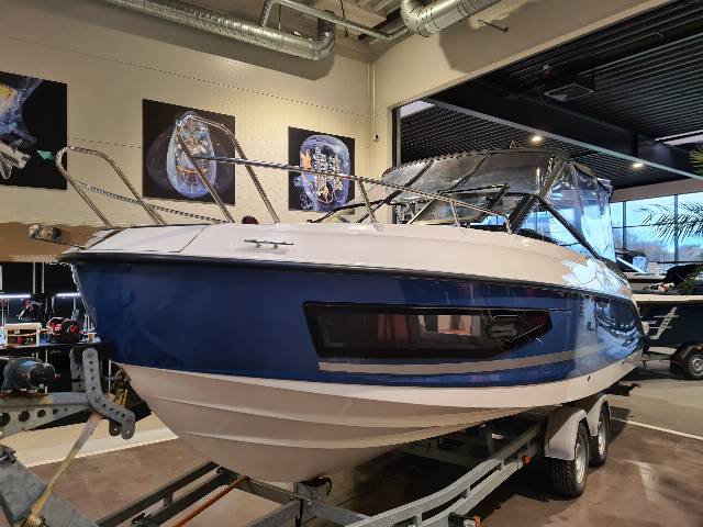 Quicksilver 755 Cruiser - 250 HK Mercury PRO XS/Udstyr