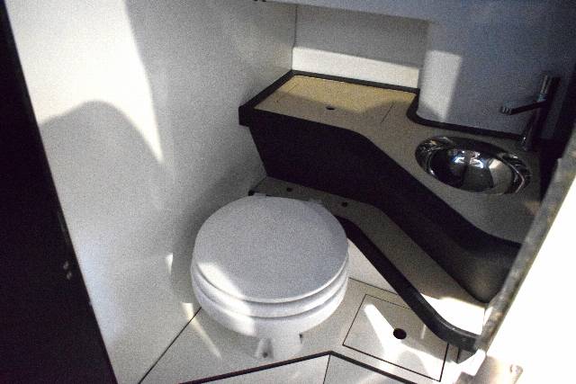 Ryds 735VI - 200 HK Yamaha/Udstyr