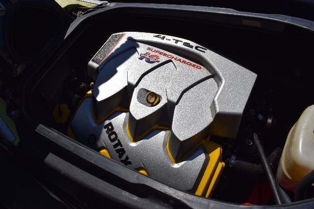 Seadoo Bombadier RXP 215 - Supercharged Rotax motor