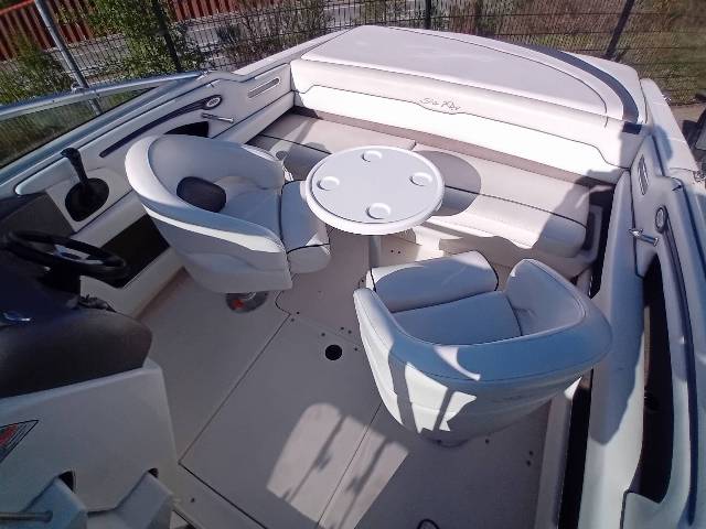 Searay 220  Sunsport m/ Mercruiser 4.3