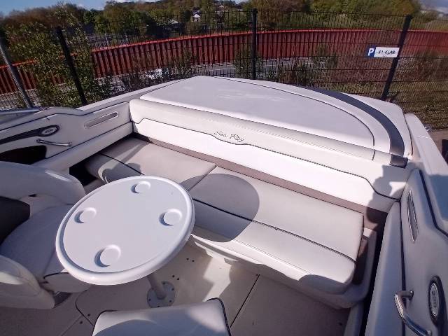 Searay 220  Sunsport m/ Mercruiser 4.3