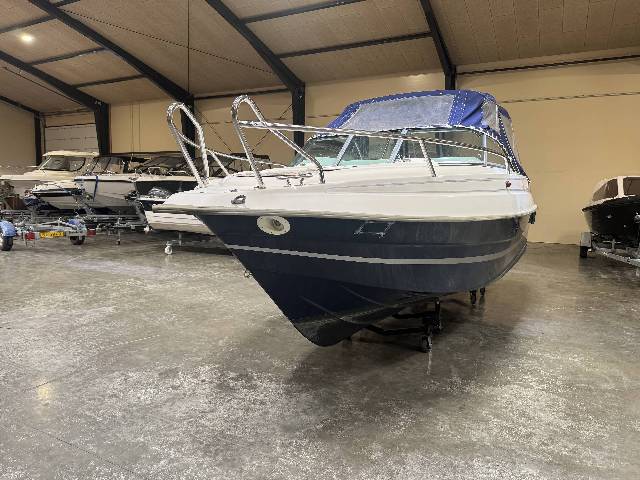 Uttern D68 Exclusive - Mercruiser 4.3