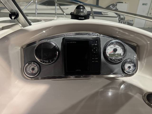Uttern D68 Exclusive - Mercruiser 4.3