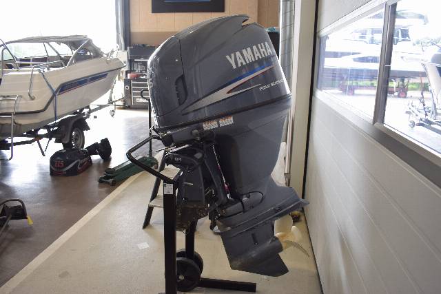 Yamaha F115 HK - 2010